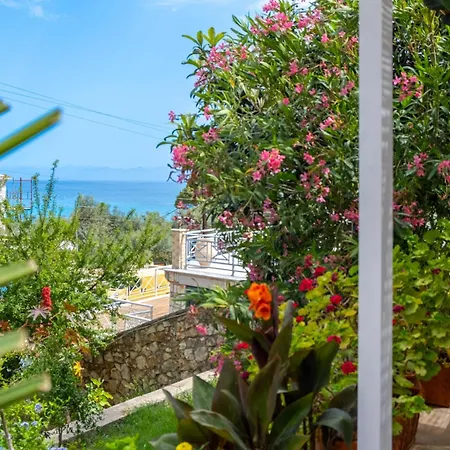 Theasea House * Áyios Nikítas